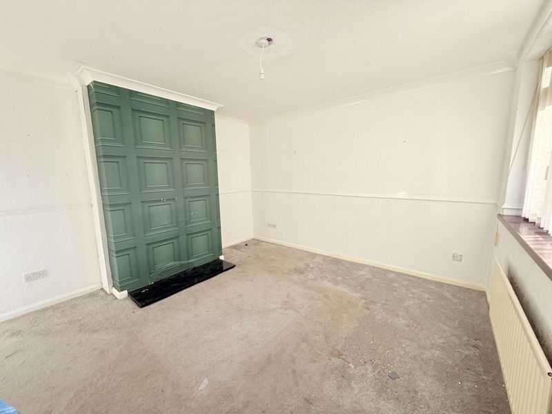 Lounge- click for photo gallery